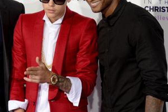 Usher vai ao Panamá para tentar colocar cantor na linha