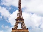 Chinesas fazem plástica para deixar nariz em formato da Torre Eiffel