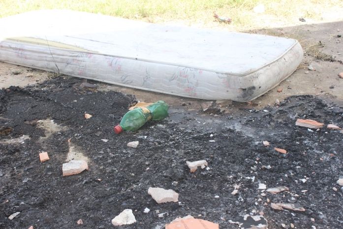 Outros menores ataram fogo em colchões