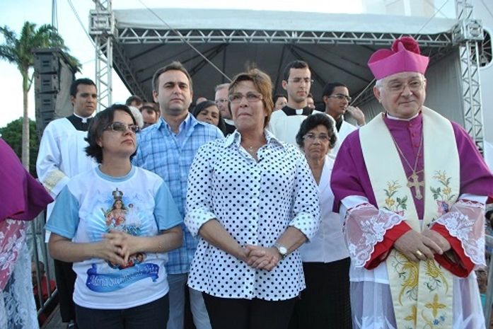 Procissão da Padroeira não contou a presença de políticos aliados de Célia Rocha