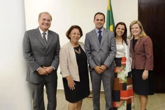 Prefeita de Mar Vermelho se encontra com Presidente do Senado e Ministra em Brasília