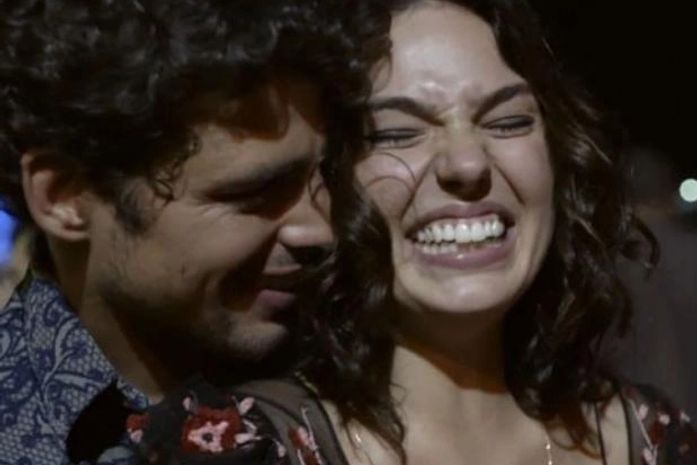 Após acidente, Cauã Reymond teria feito companhia a Isis Valverde