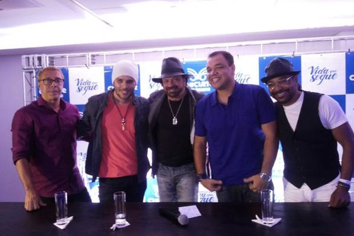 Chiclete apresenta vocalista: "agora somos uma equipe de verdade"
