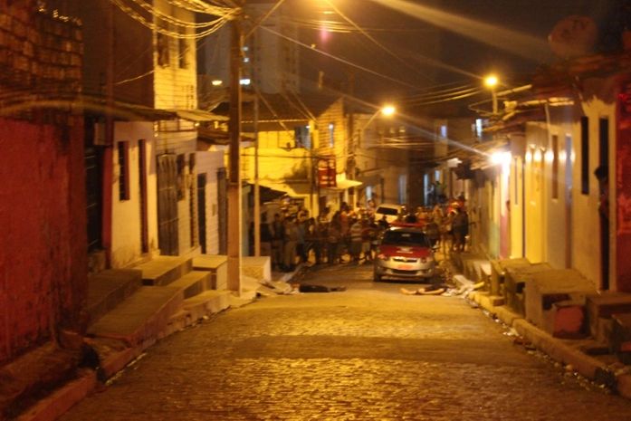 Tiroteio deixa dois mortos e um gravemente ferido no Jacintinho