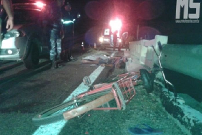 Ciclista morre atropelado na rodovia BR - 423 em Delmiro Gouveia