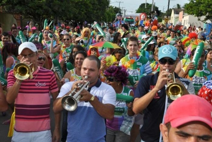 Folia de Rua traz o que há de genuíno no Carnaval, diz Célia