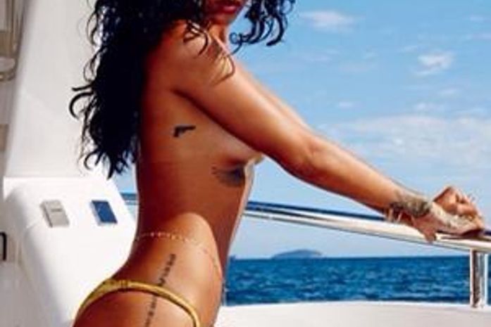 Rihanna diz que estava falida em 2009 e processa firma de contabilidade