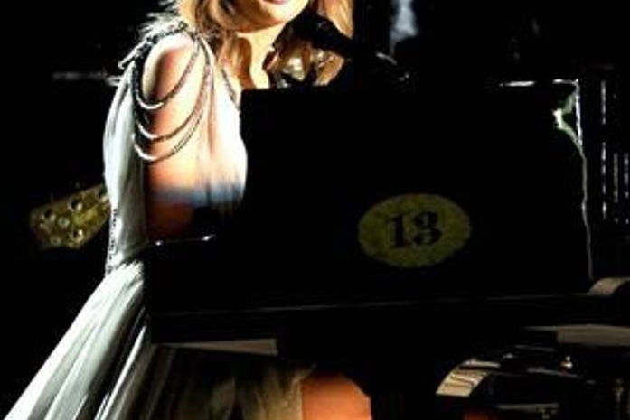 Taylor Swift diz que vai descartar parte de suas músicas novas