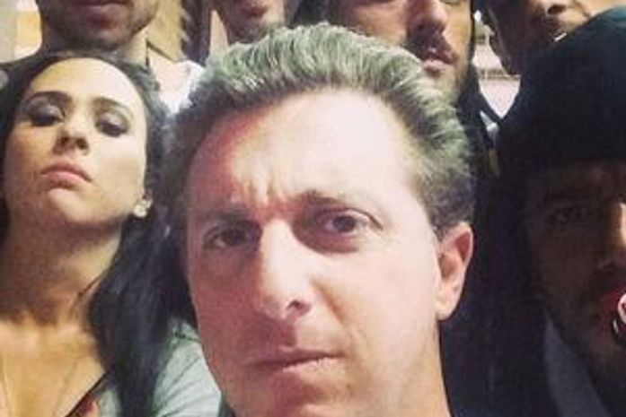 Luciano Huck e Tatá Werneck gravam quadro do 'Caldeirão' no Rio