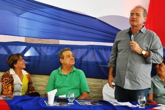Renan participa da reunião da Frente de Oposição em Arapiraca