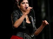 Amy Winehouse rendeu mais dinheiro após a morte