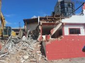 Beer CRB começa a ser demolido