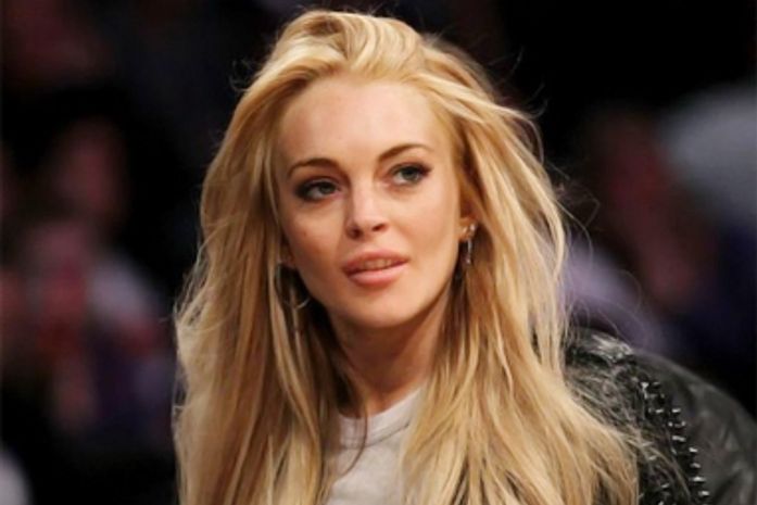 Lindsay Lohan nega ter usado cocaína com sua mãe