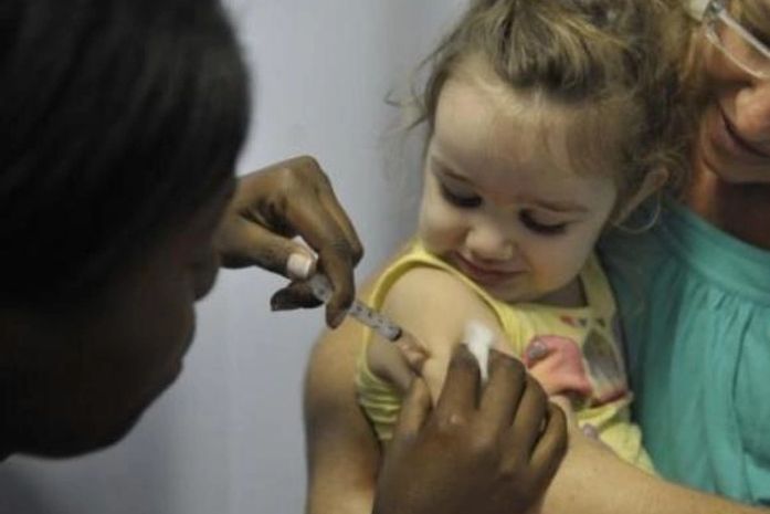 Sesau realiza Campanha Emergencial de Vacinação contra o Sarampo