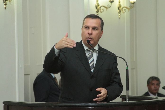 Sérgio Toledo solicita solução para engarrafamentos na AL-101 Sul