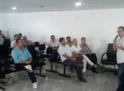 Luciano fez palestra em Capela para auditorio cheio sobre a crise sucroalcolleira.