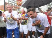 Teotonio Vilela e Aécio Neves tomam vaia no Pinto da Madrugada