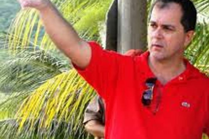 Ronaldo medeiros sai em defesa de Dilma