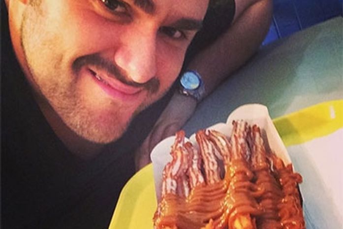 Cesar Menotti abandona medida certa e ataca doces