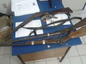 Armas aprrendidas dentro do veículo