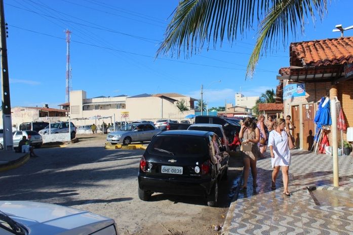 Alagoanos e turistas aproveitam carnaval em municípios de Alagoas