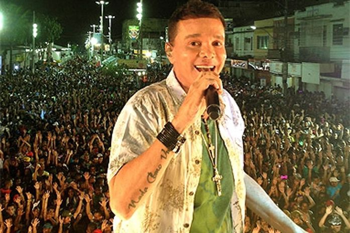 Netinho se apresenta pela primeira vez desde que saiu do hospital