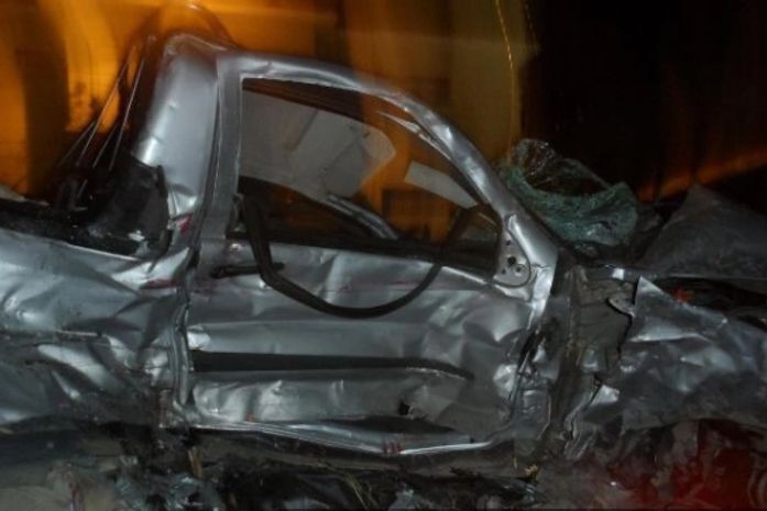 Acidente envolvendo três veículos deixa um morto e quatro feridos