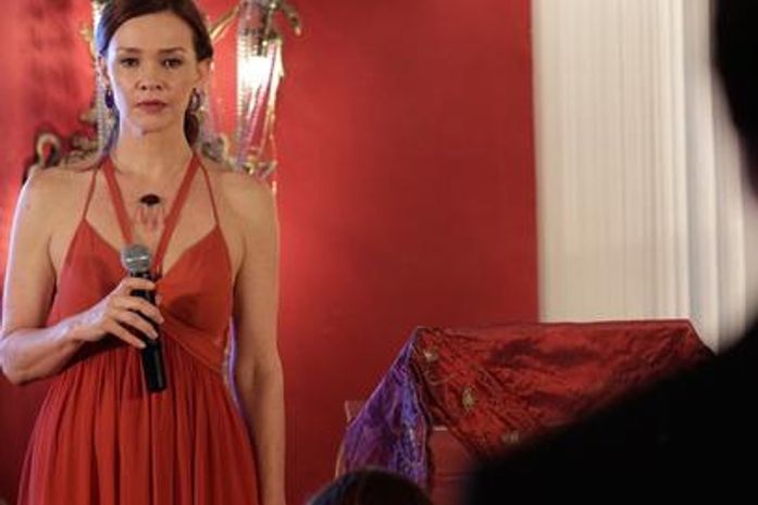 'Em Família': Helena fica paralisada ao rever Laerte