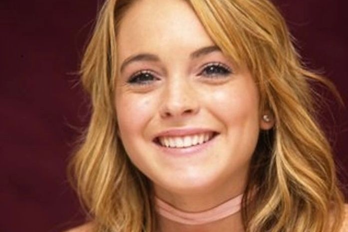 Lindsay Lohan tenta acordo de US$ 1 milhão para escrever biografia