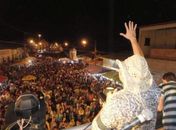 Ressaca de Carnaval arrasta multidão em Lagoa da Canoa