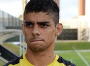  Apalavrado com o CSA, meia Jean Carioca é punido no XV de Piracicaba 