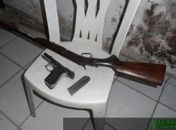Homem é preso com duas armas de fogo e várias munições em Santana do Ipanema