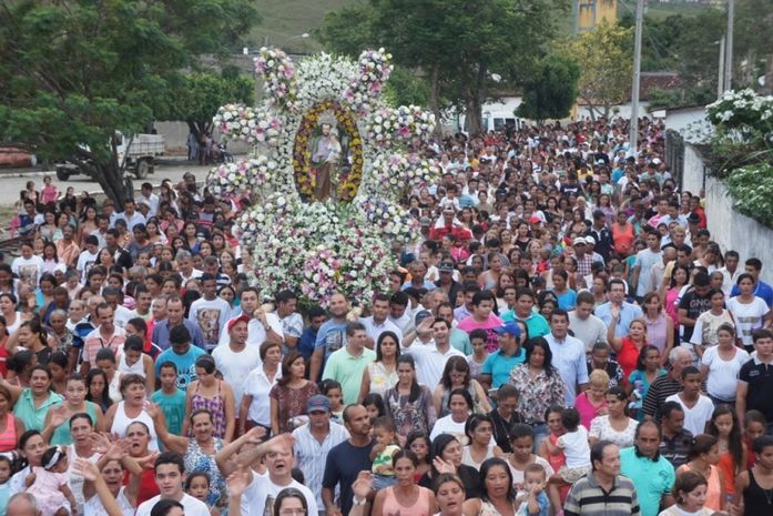 Procissão do Padroeiro levou milhares de pessoas às ruas da cidade de São José da Laje