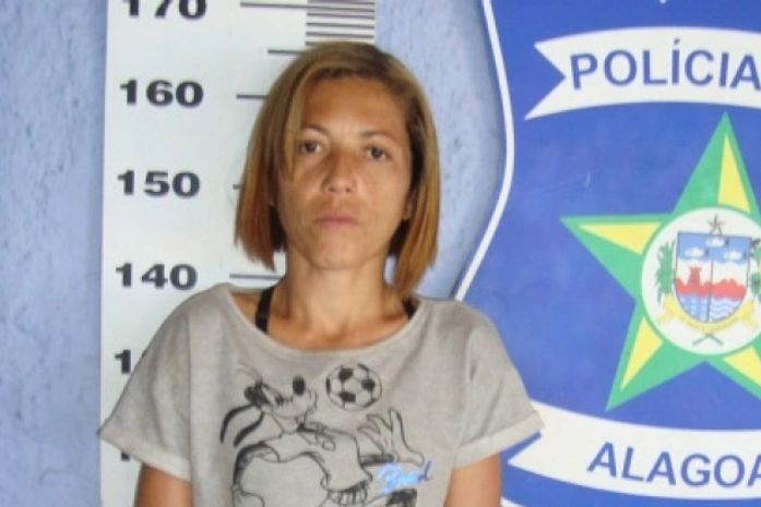 Alaide Luzia Gomes de Mello, 32