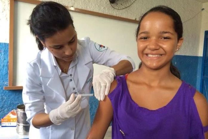 Secretaria de Saúde de Anadia vacina centenas de meninas contra o HPV na primeira semana de mobilização