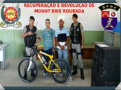 Polícia recupera bicicleta avaliada em R$ 2 mil em casa abandonada