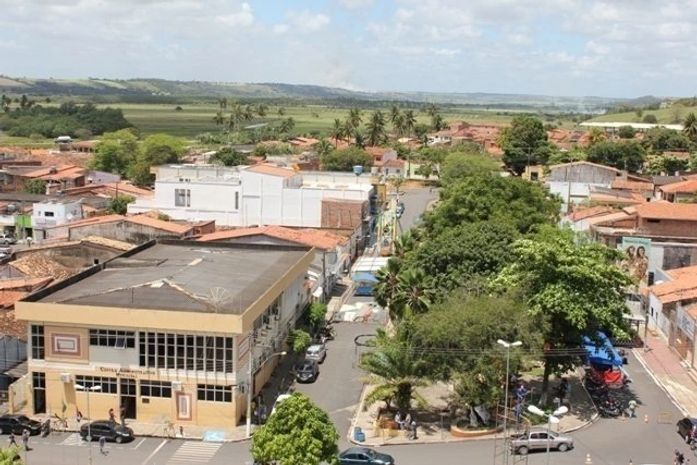 Homens encapuzados rendem funcionários de posto e fogem com R$ 80 mil