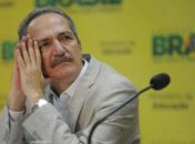 Ministro Aldo Rebelo fala em barrar torcedores racistas no Brasil durante a Copa