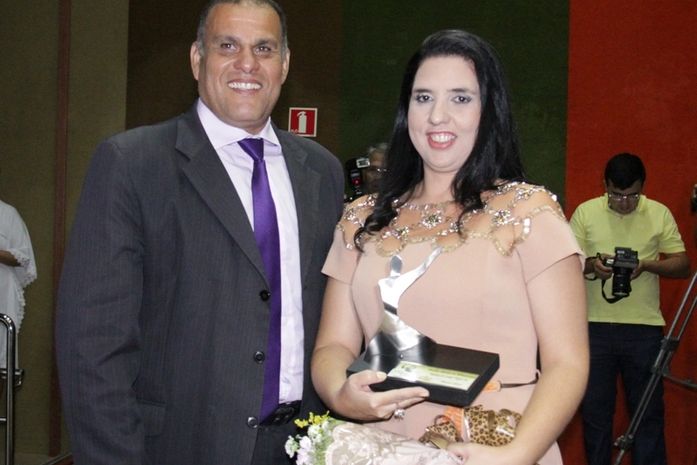 Prefeita Pauline Pereira foi homenageada com o Prêmio Selma Bandeira