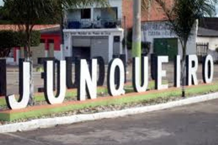 Bandidos explodem caixas do BB em Junqueiro