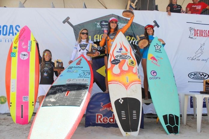 Caio Vaz e Aline Adisaka ganham Torneio Brasileiro de SUP Wave em Alagoas