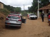 Vítima foi morta em residência