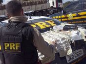 PRF apreende R$ 1 milhão em jóias dentro de carro em São Sebastião