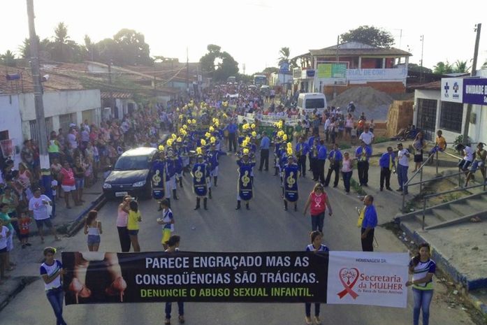 Caminhada da Mulher pela Paz atrai mais de 3 mil pessoas na Barra de Santo Antônio