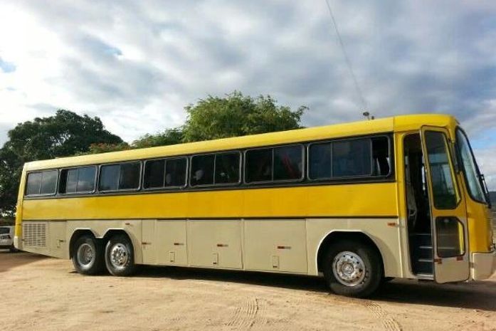 Prefeitura de Anadia disponibiliza dois novos ônibus para transporte universitário