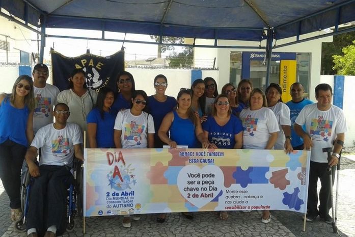 Dia Mundial de Conscientização do Autismo é marcado com blitz de informação em Delmiro Gouveia