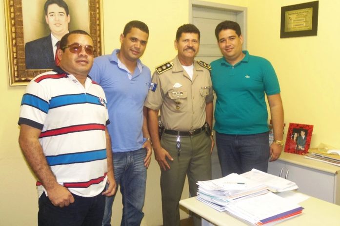 Prefeito se reúne com Comandante para discutir sobre segurança pública em Japaratinga