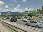 Bando invade, faz reféns e assalta supermercado no bairro do Poço
