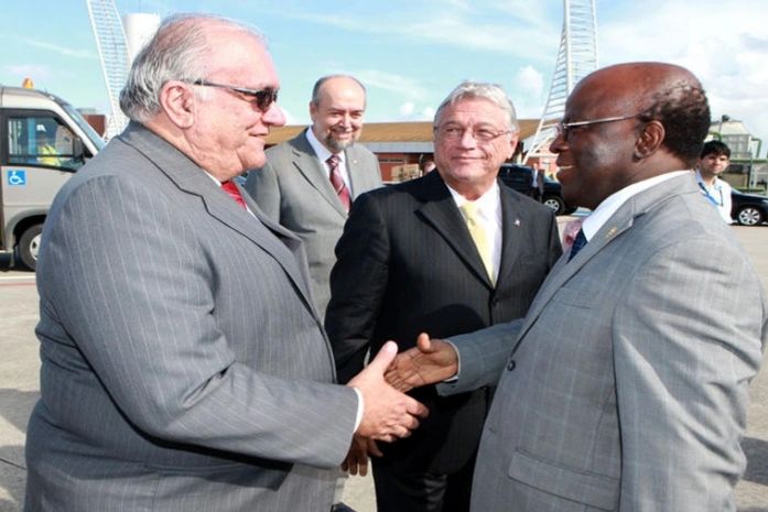 Joaquim Barbosa é recepcionado no aeroporto