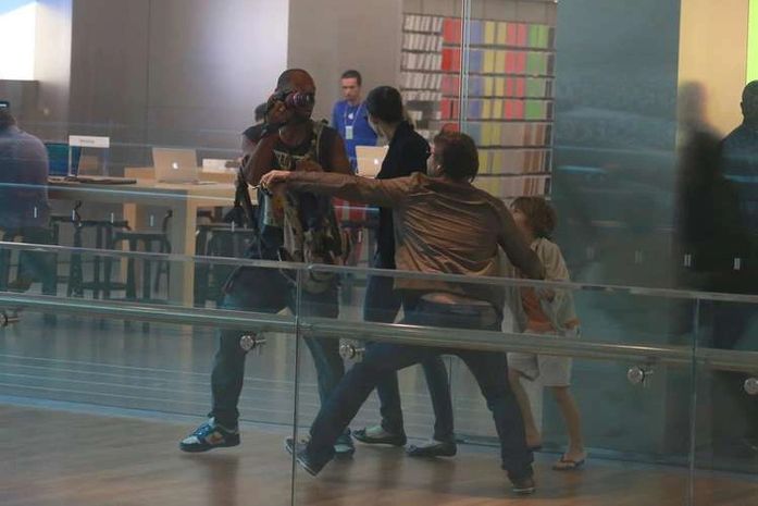Fotógrafo supostamente agredido por Murilo Rosa registra B.O